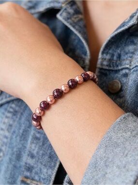 💎4/$24💎Copper and Garnet Bracelet